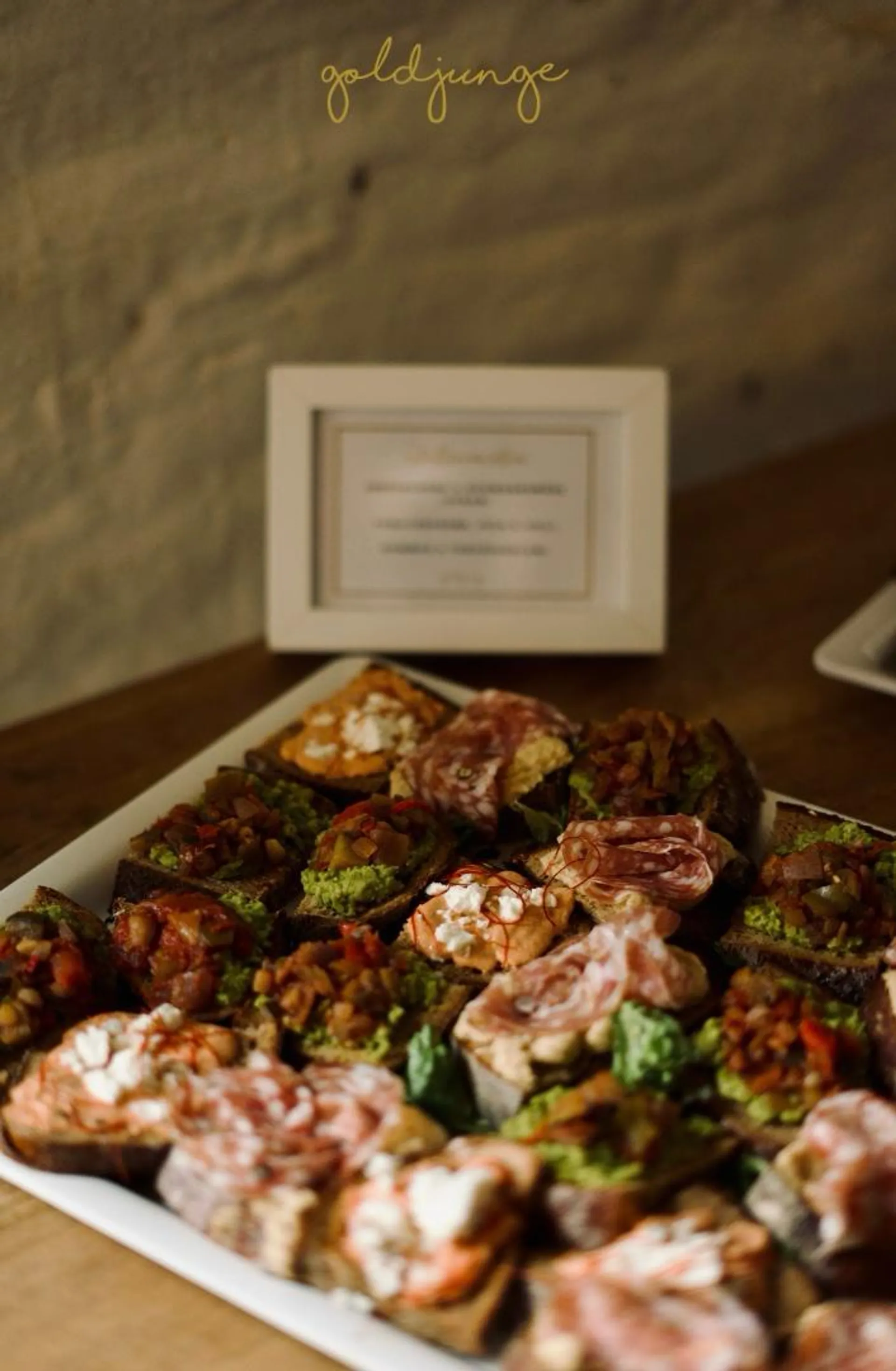 kunstvoll angerichtetes Fingerfood