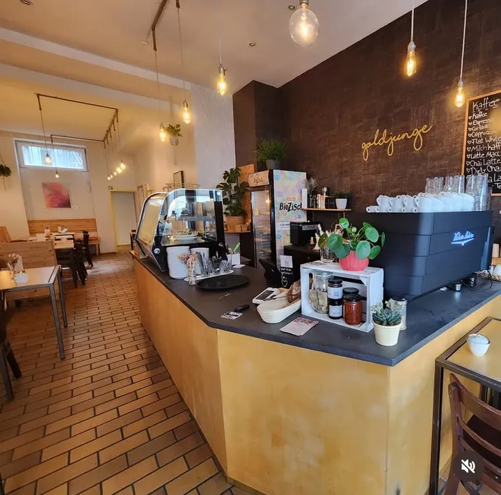 CAFÉS